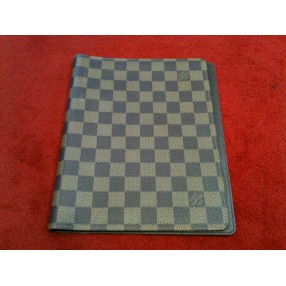 Couverture Agenda de bureau  Louis Vuitton en toile damier.