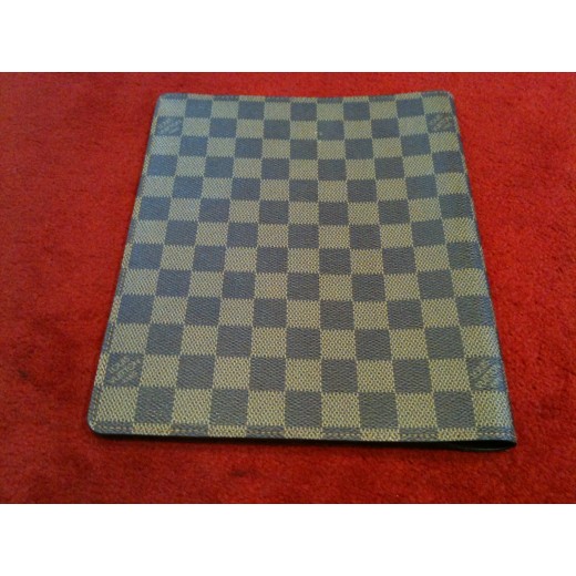 Couverture Agenda de bureau  Louis Vuitton en toile damier.