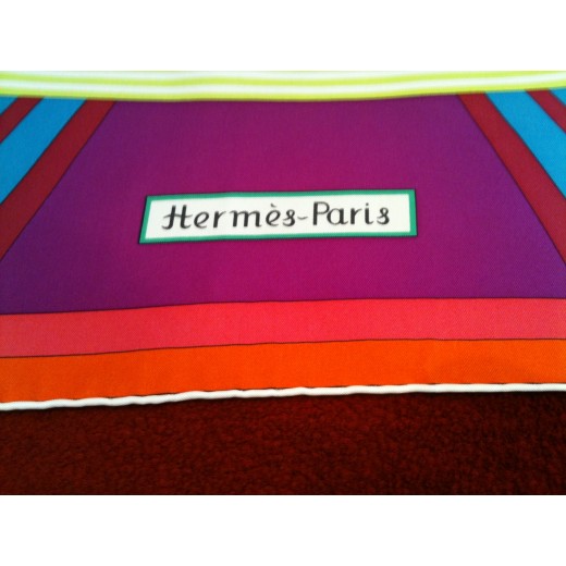 Carré Hermès Les Jeux d'Hermès en soie