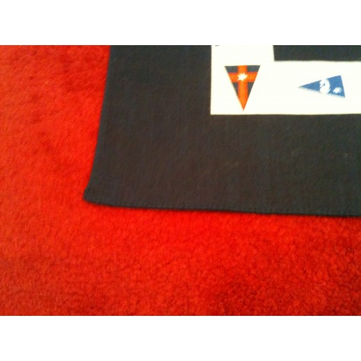 Foulard Louis Vuitton Cup petit format en coton.