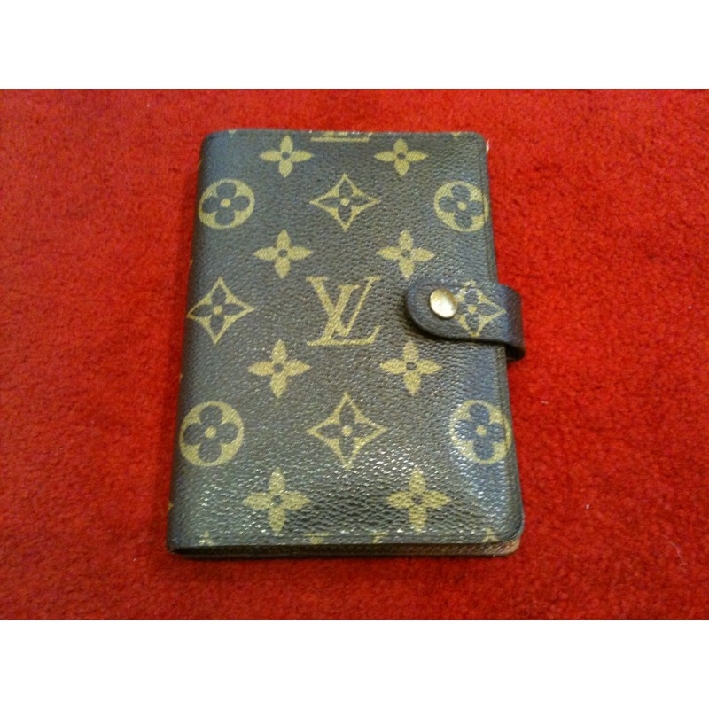 Couverture Agenda fonctionnel PM Louis Vuitton en toile monogram.