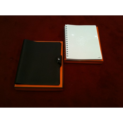 Couverture Cahier Hermès Ulysse MM en cuir Togo chocolat