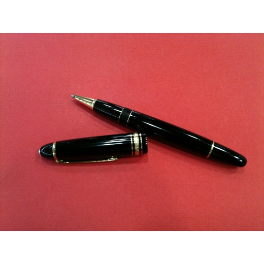 Stylo roller Montblanc Meisterstück noir