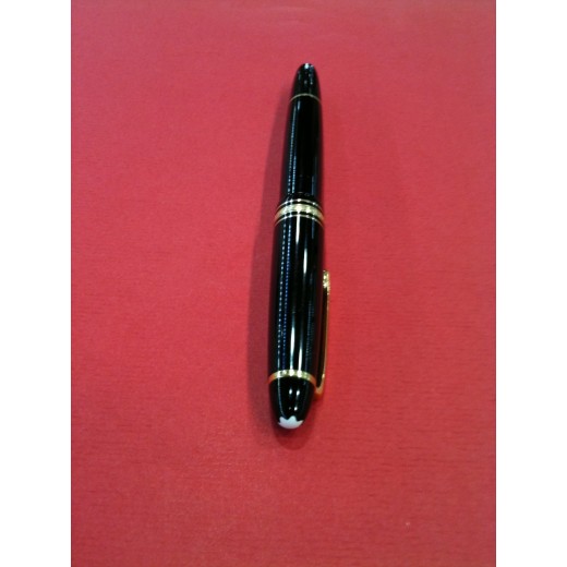 Stylo roller Montblanc Meisterstück noir