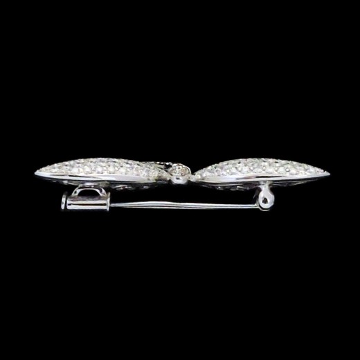Broche Libellule en or et diamants