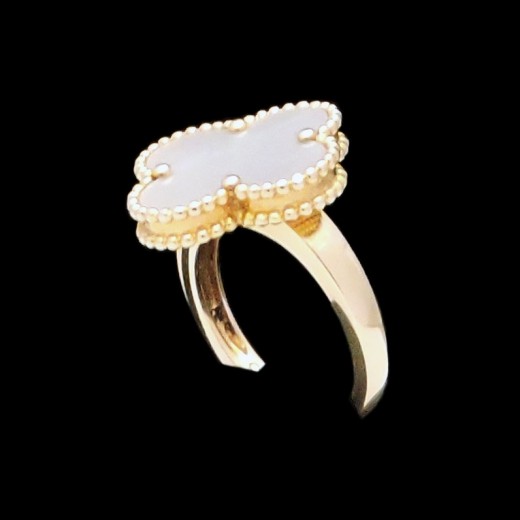 Bague Van Cleef & Arpels Magic Alhambra Nacre