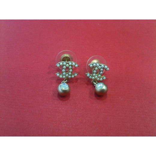 Boucles d'oreilles Chanel CC