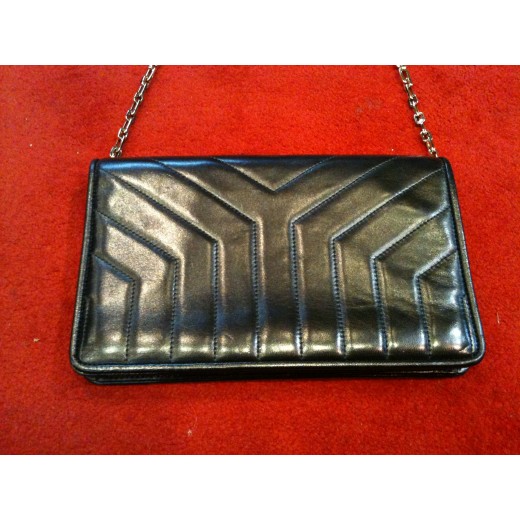 Pochette Yves Saint Laurent en cuir noir