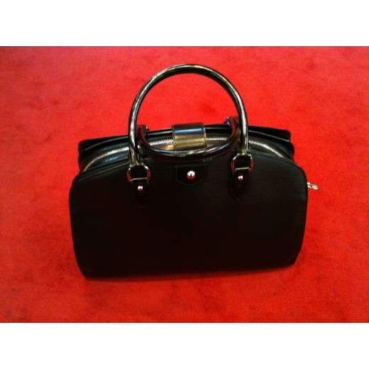 Sac Louis Vuitton Pont Neuf GM en cuir épi noir