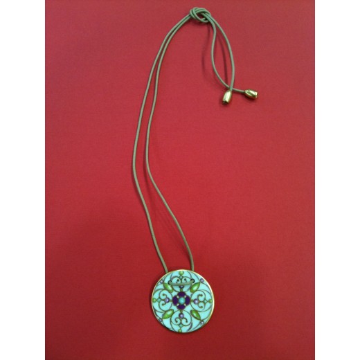 Pendentif Bernardaud Gong en porcelaine sur cordon