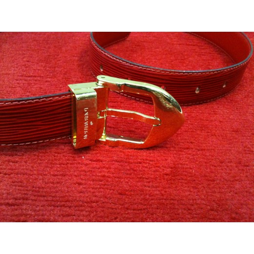 Ceinture Louis Vuitton en cuir épi rouge