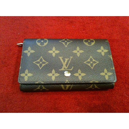 Portefeuille Louis Vuitton Trésor en toile monogram 