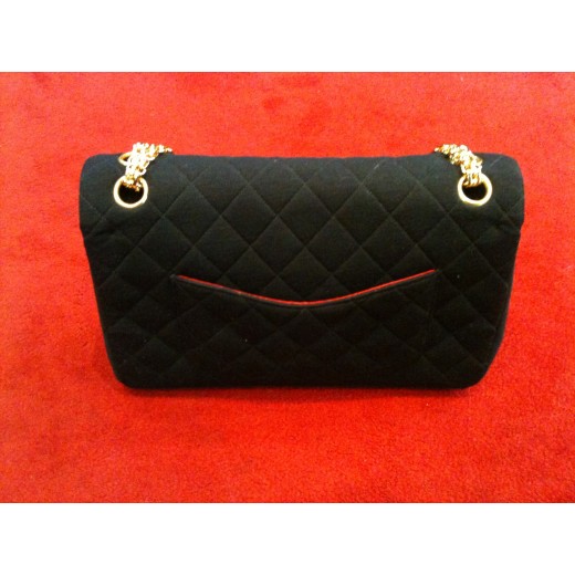 Sac Chanel Classique à rabat en tissu matelassé noir