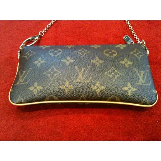 Pochette Louis Vuitton Milla MM en toile monogram