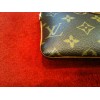 Pochette Louis Vuitton Milla MM en toile monogram