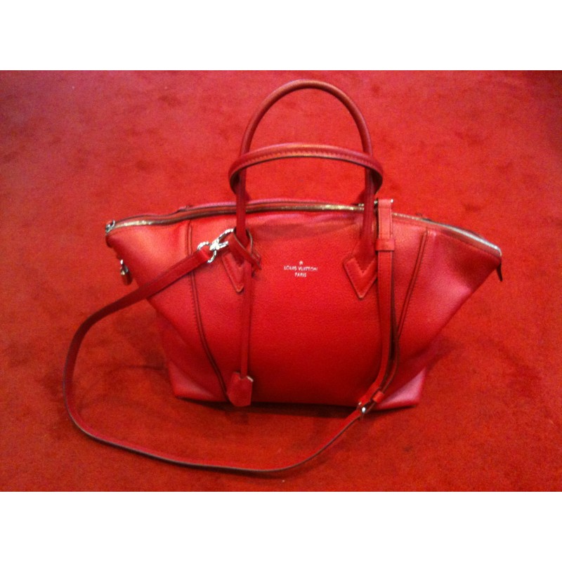 Sac Louis Vuitton Lockit MM en cuir grainé cerise