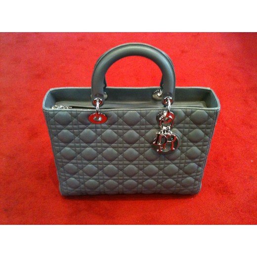 Sac Dior Lady Dior en cuir gris