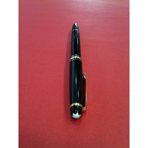 Stylo roller Montblanc Meisterstück noir