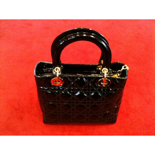 Sac Dior Lady Dior en veau vernis noir
