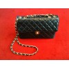 Sac Chanel Timeless Jumbo en cuir matelassé noir