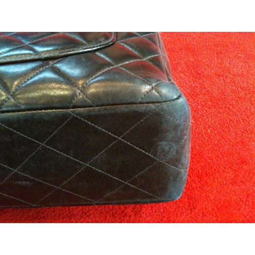 Sac Chanel Timeless Jumbo en cuir matelassé noir
