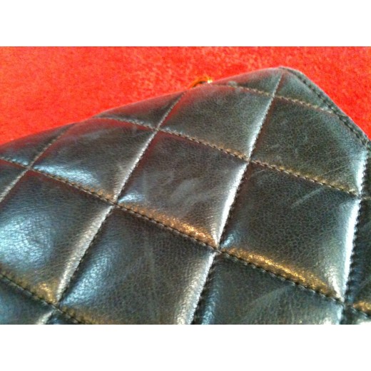 Sac Chanel Timeless Jumbo en cuir matelassé noir