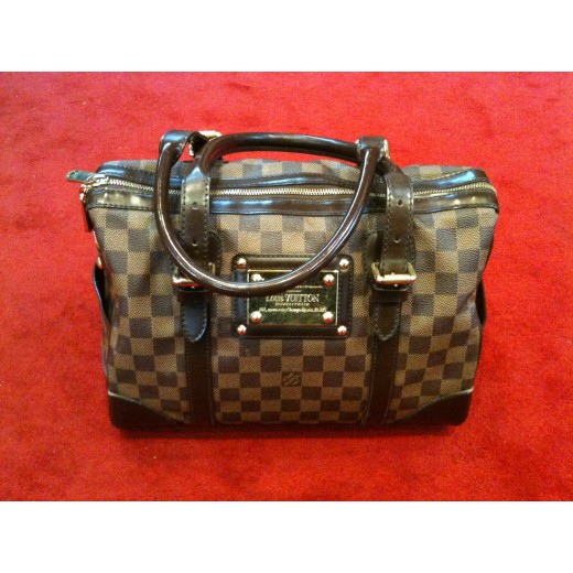 Sac Louis Vuitton Berkeley avec bandoulière en toile damier ébène