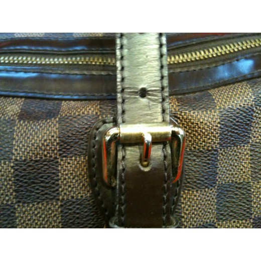 Sac Louis Vuitton Berkeley avec bandoulière en toile damier ébène