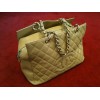 Sac Chanel en cuir grainé camel