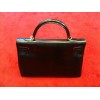 Sac Hermès Kelly 35 en cuir noir