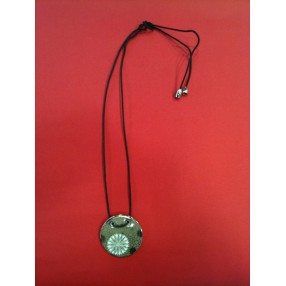 Pendentif Gong Bernardaud Grenade sur cordon 