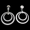 Boucles d'oreilles pendantes en or et diamants