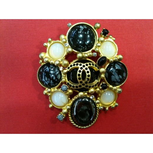 Broche Chanel 