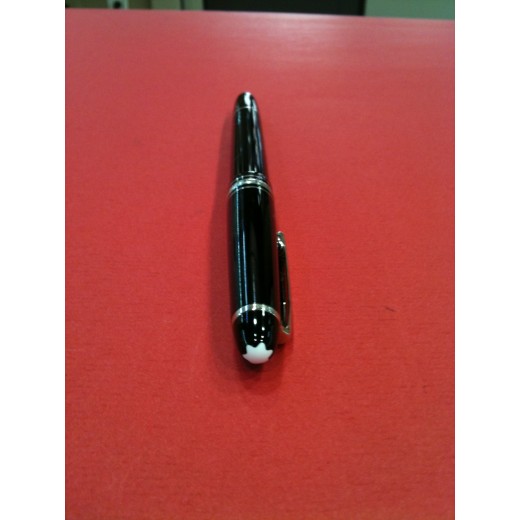 Stylo plume Montblanc Meisterstück noir