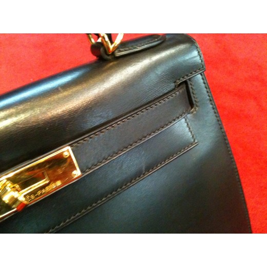 Sac Hermès Kelly 30 en cuir noir
