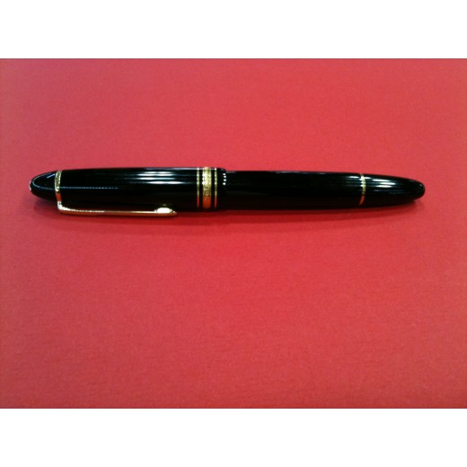 Stylo plume Montblanc Meisterstück noir