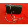 Pochette Chanel avec chaîne en agneau matelassé noir