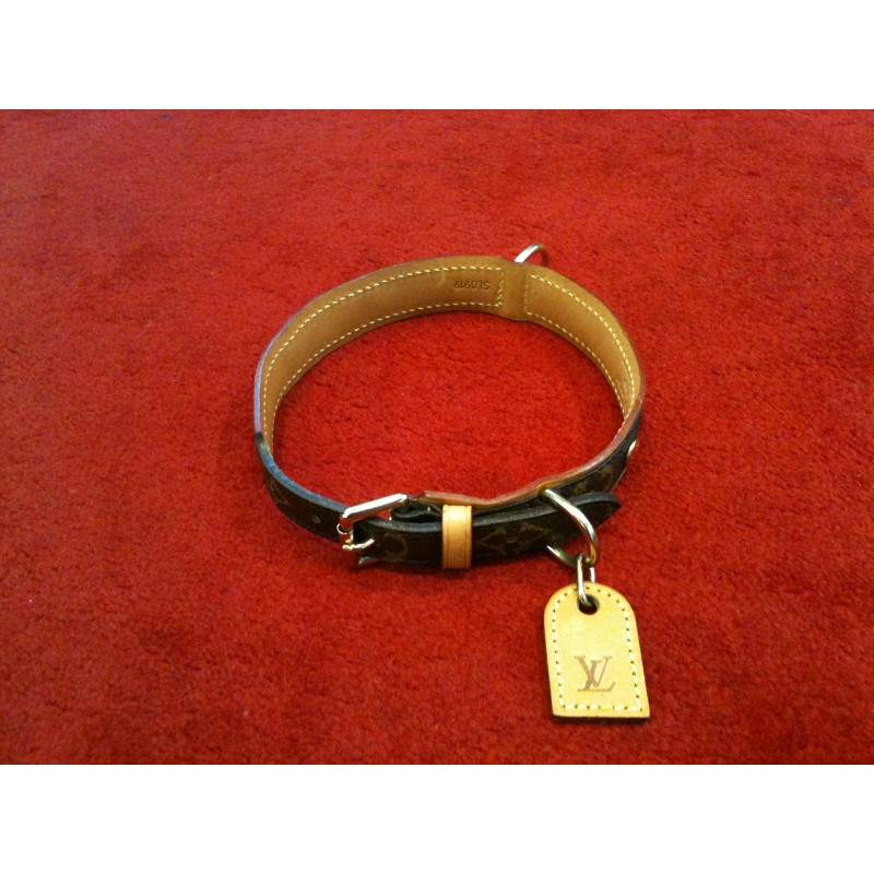 collier laisse louis vuitton baxter m58072