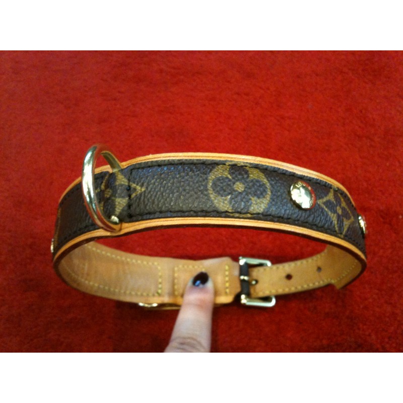 Collier Chien Louis Vuitton - 3 en vente sur 1stDibs