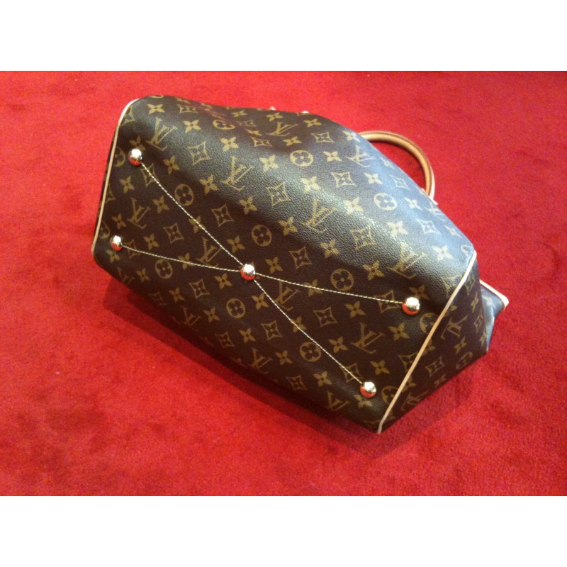 Sacs Louis Vuitton Tivoli Marron d'occasion