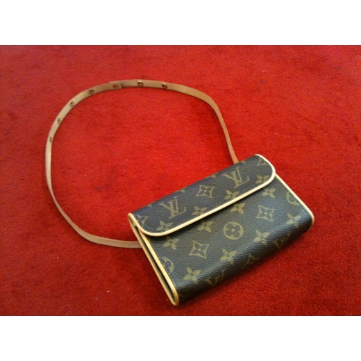 Pochette Louis Vuitton Florentine en toile monogram