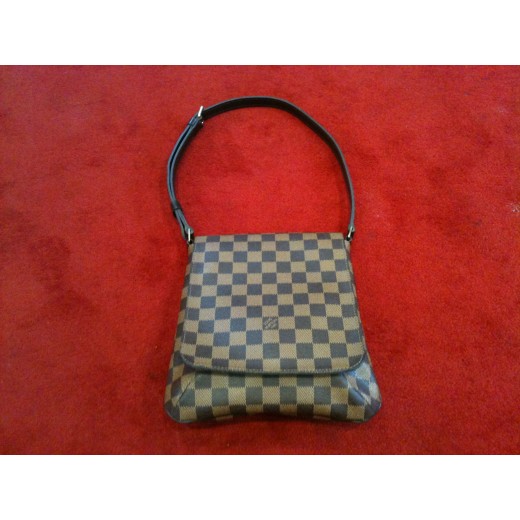 Pochette Louis Vuitton Musette Salsa  en toile damier