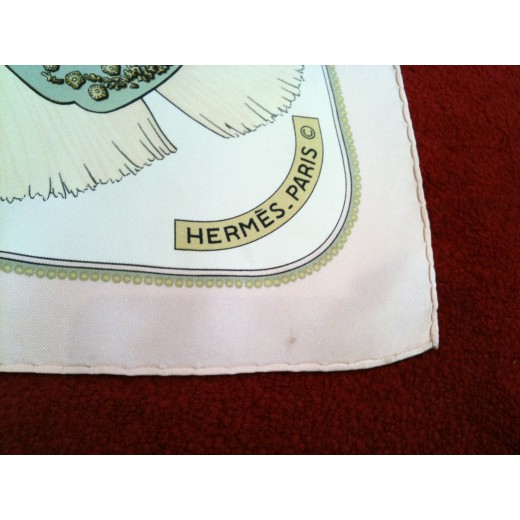 Carré Hermès Tsubas en soie