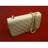 Sac Chanel en cuir matelassé beige