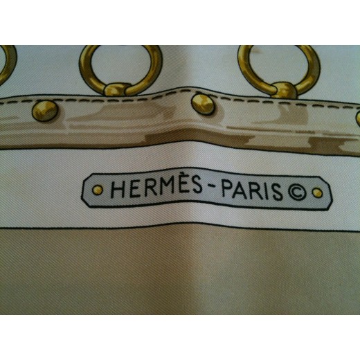Carré Hermès Aux champs en soie