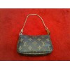 Mini Pochette Accessoires Louis Vuitton en toile monogram 