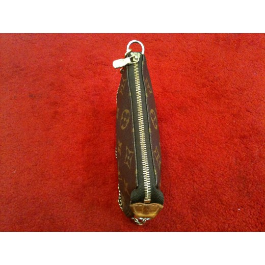 Mini Pochette Accessoires Louis Vuitton en toile monogram 