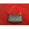 Mini Pochette Accessoires Louis Vuitton en toile monogram 