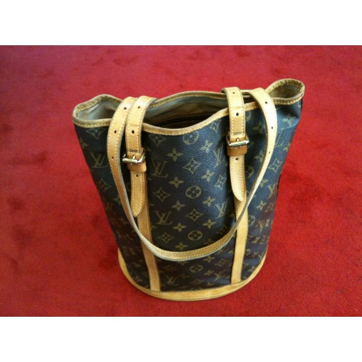 Sac Louis Vuitton Bucket GM en toile monogram