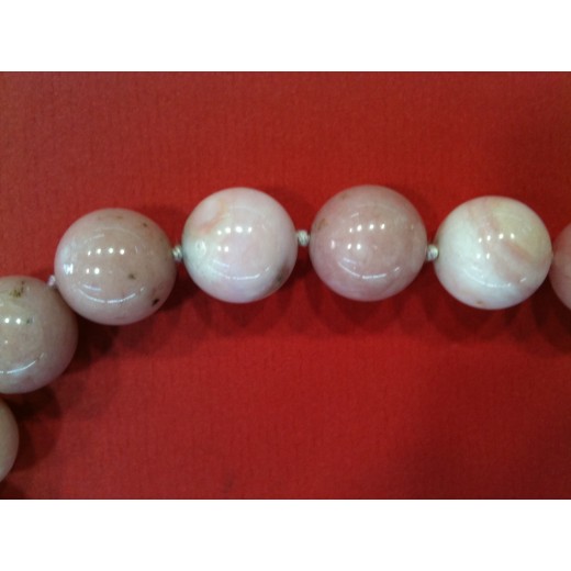 Collier en agate rose